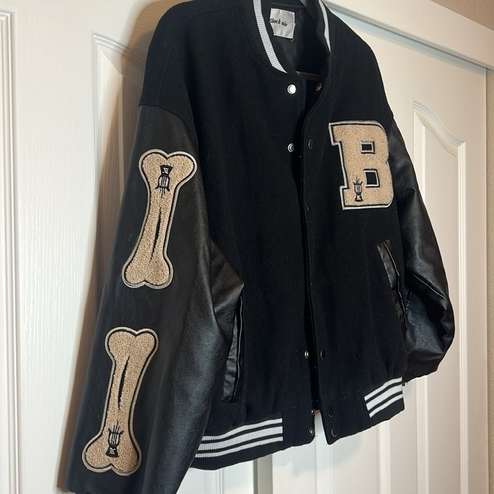 Aelfric Eden "Bone" PU Flocking Black Varsity Jacket Mens Size: Medium - Picture 3 of 9